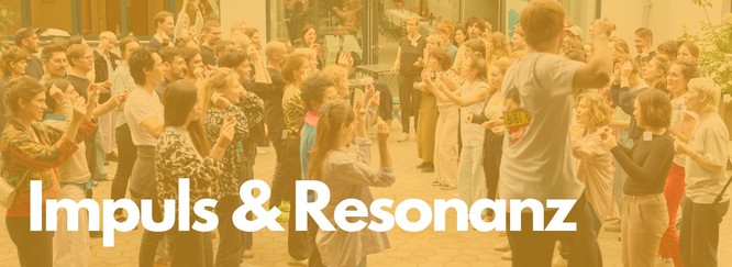 Titelbild Impuls & Resonanz: stART.up-Geförderte beim Energizer in Aktion auf dem Netzwerktag 2024. Foto mit jungen Menschen und gelben Overlay und der Beschriftung Impuls & Resonanz.